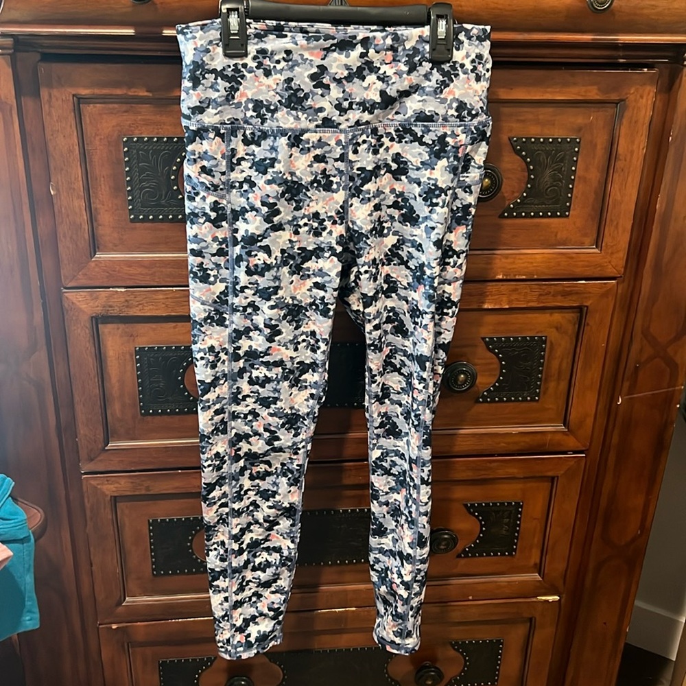 Gaiam size medium leggings